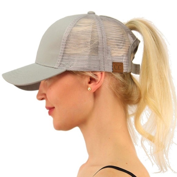 Accessories - 6 Ponytail Baseball Caps
